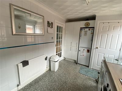 Kitchen: